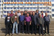 大学同学留念合影