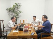 陪同市政府专家联谊会