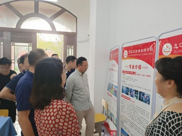 1599457580908922.jpg a_486443622334459904.jpg